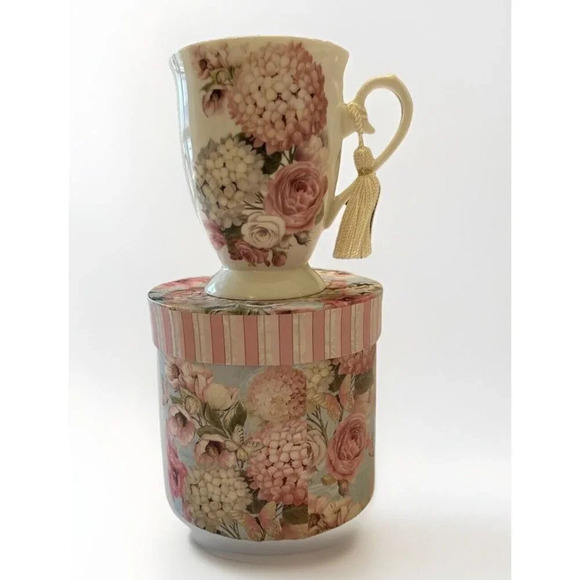 VTG ‎ Brivogue Victorian Style Fine Porcelain Tea Cup and Gift Box Hydrangea - Picture 1 of 11